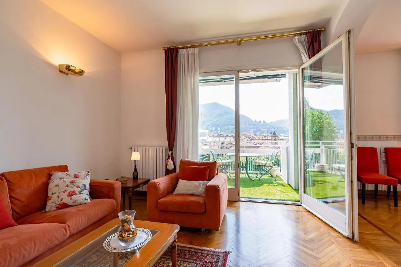Como City View Apartment Italien
