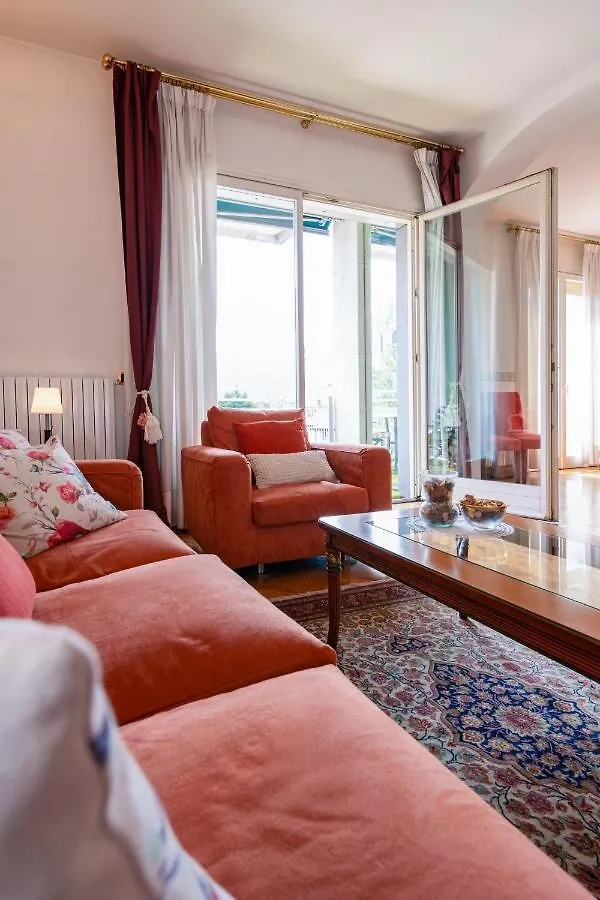 Como City View Apartment 0*,