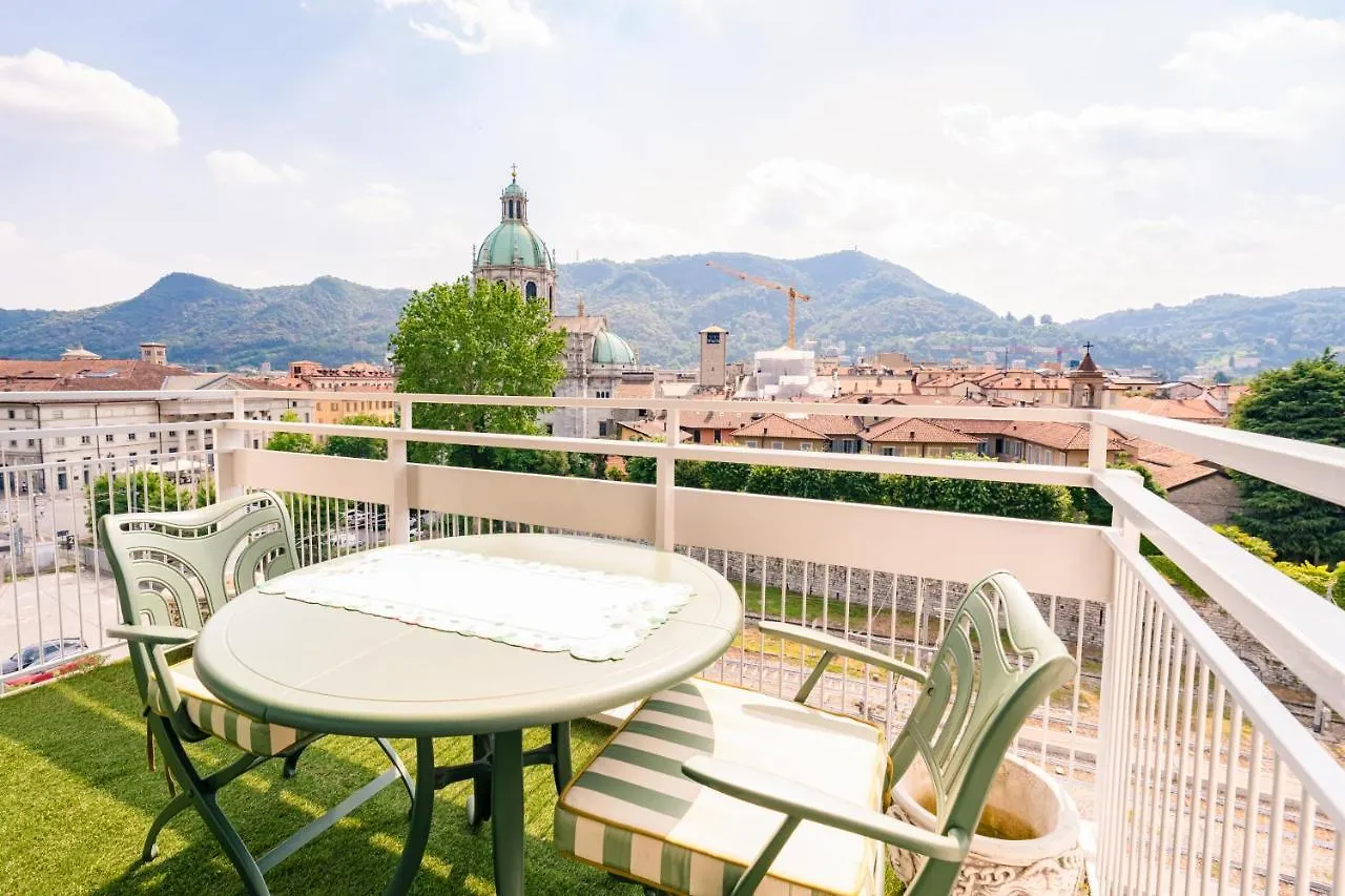 Como City View Apartment location