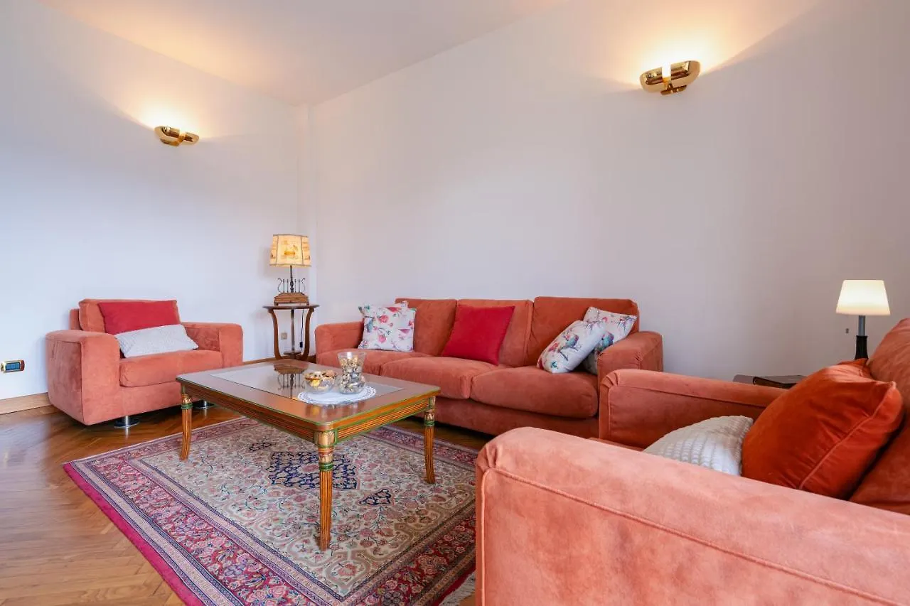 Como City View Apartment Italien