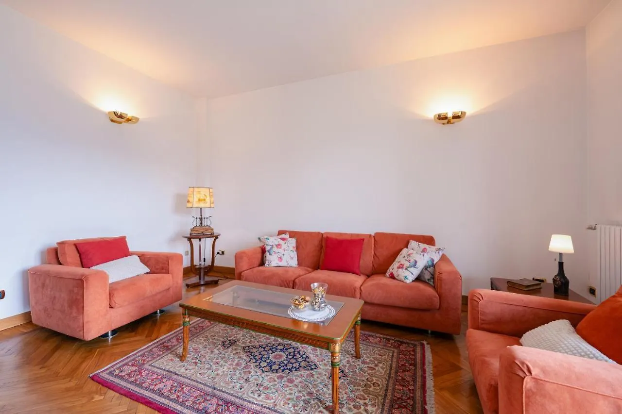 Como City View Apartment